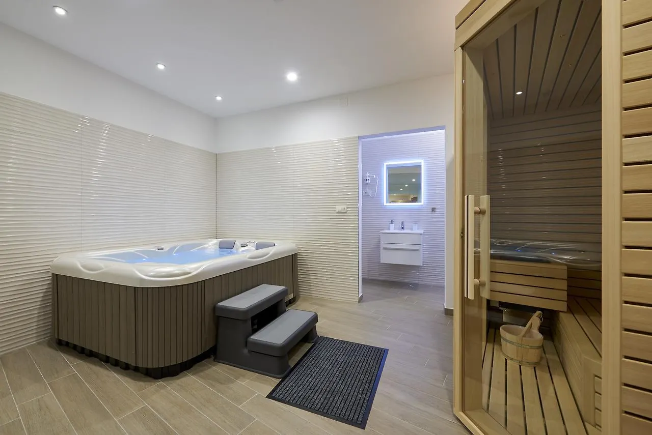Villa Trogir 0*,  Croatia